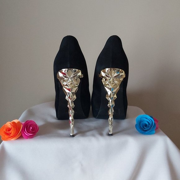 Sexy Stilettos - Picture 4 of 4